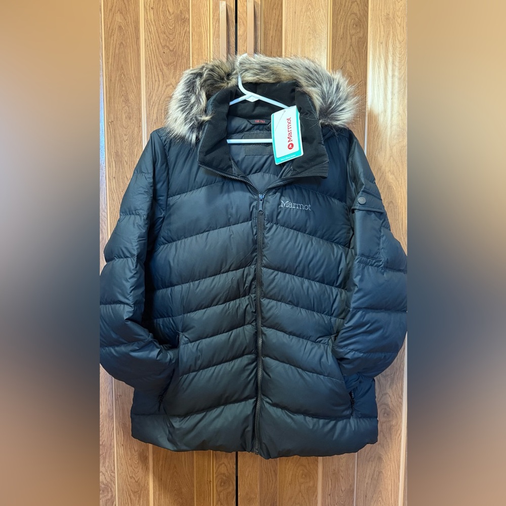 Marmot Black Quilted Jacket with Faux Fur Trim XL